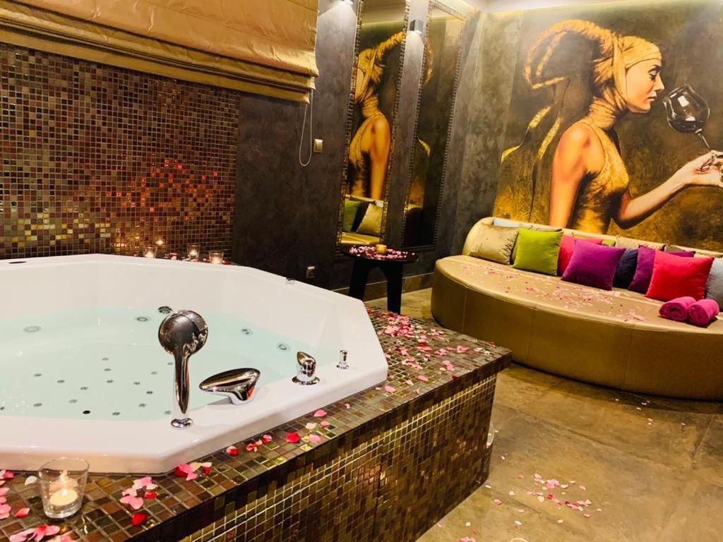 Hotel Palac Poledno Kültér fotó