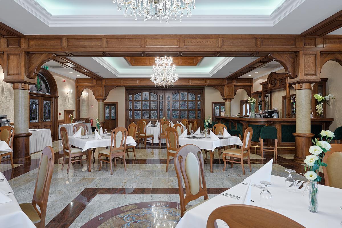 Hotel Palac Poledno Kültér fotó