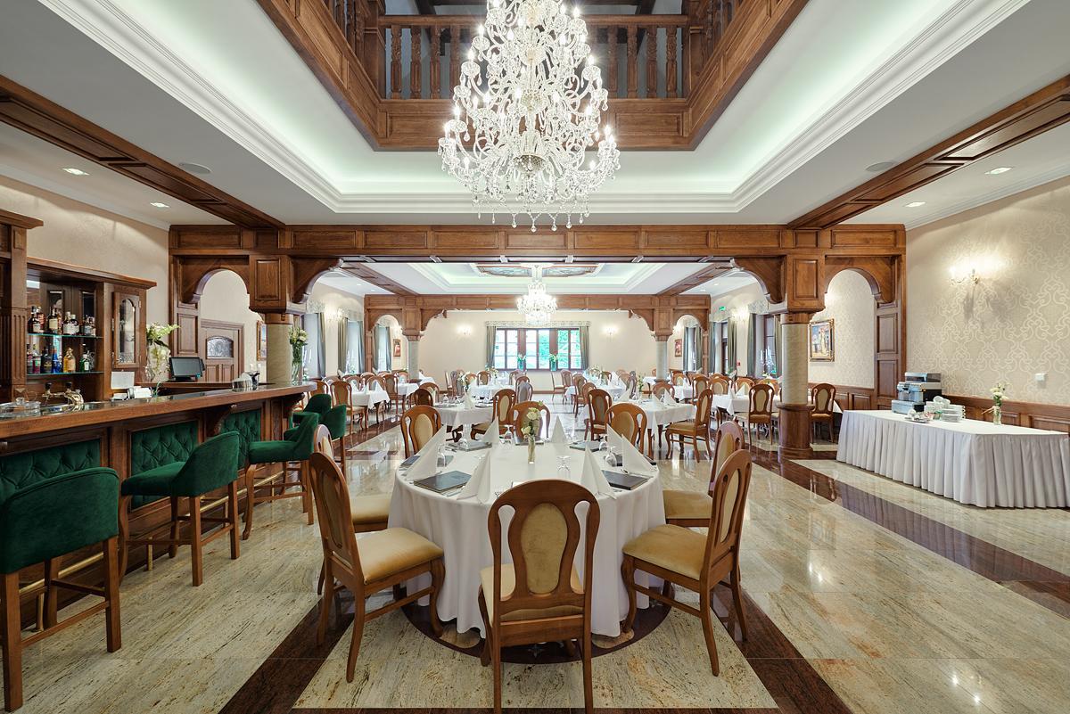 Hotel Palac Poledno Kültér fotó