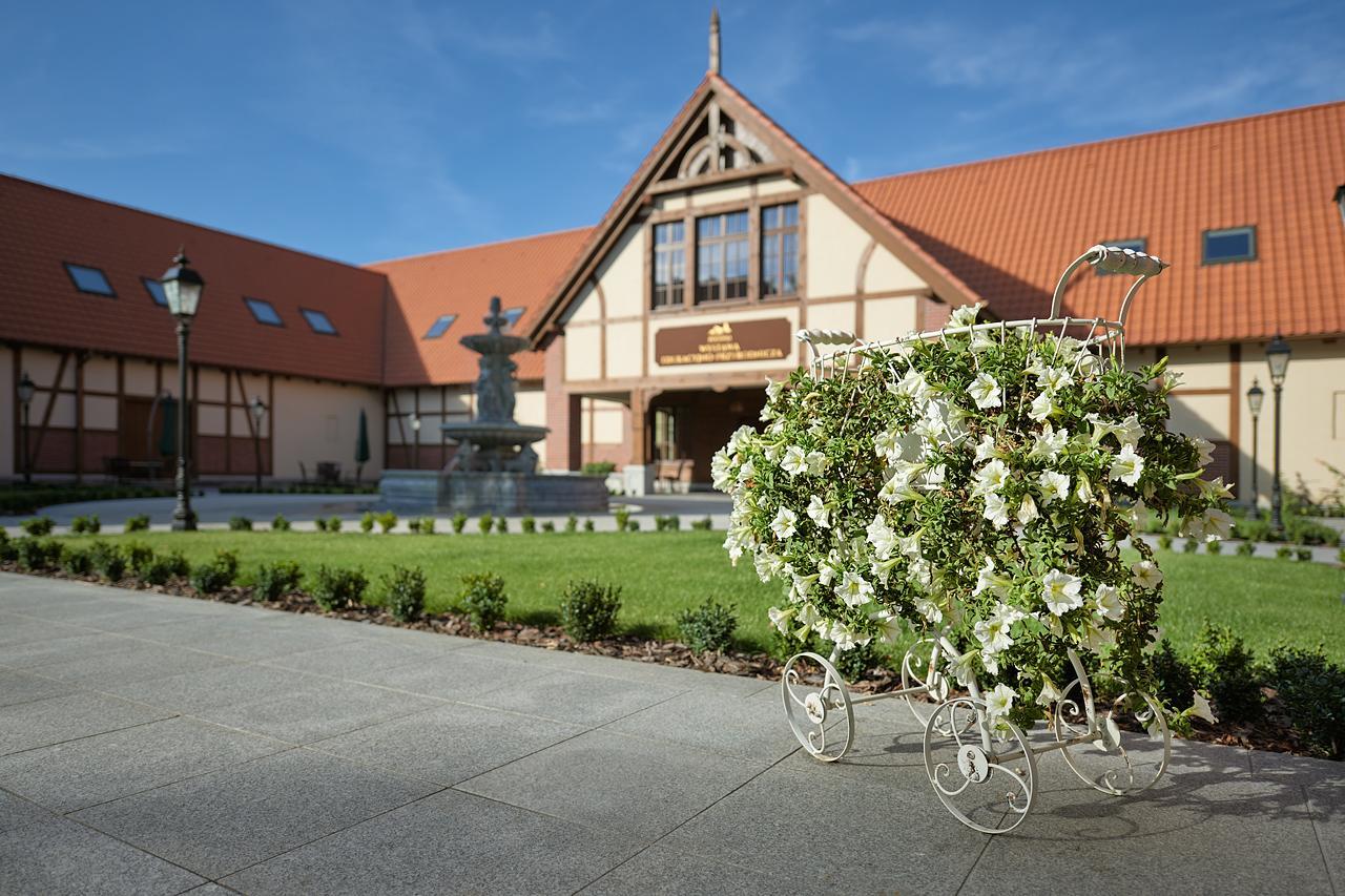 Hotel Palac Poledno Kültér fotó