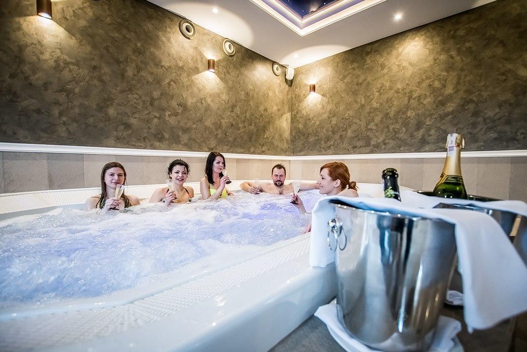 Hotel Palac Poledno Kültér fotó